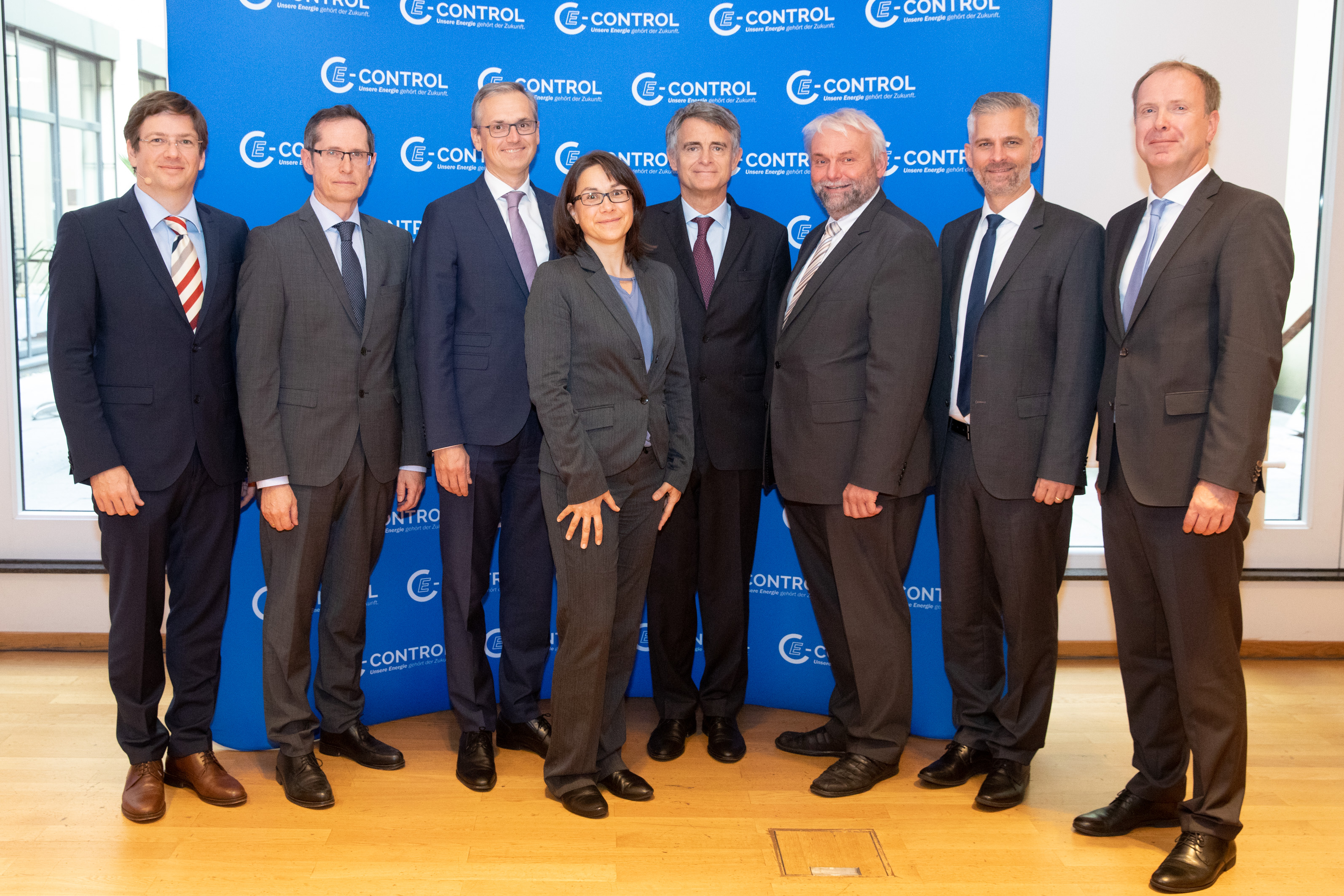 V.l.n.r: Martin Szelgrad, Energie Report; Johannes Mayer, E-Control; Wolfgang Urbantschitsch, E-Control; Sonja Starnberger, Energieinstitut der Wirtschaft; Alberto Pototschnig, ACER; Andreas Eigenbauer, E-Control; Rene Stadler, Mondi Paul Kaluza, EnergieAllianz Austria